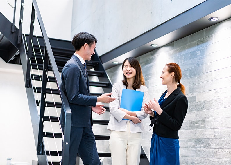 企業HP／企業パンフレット CORPORATE WEBSITE/BROCHURE